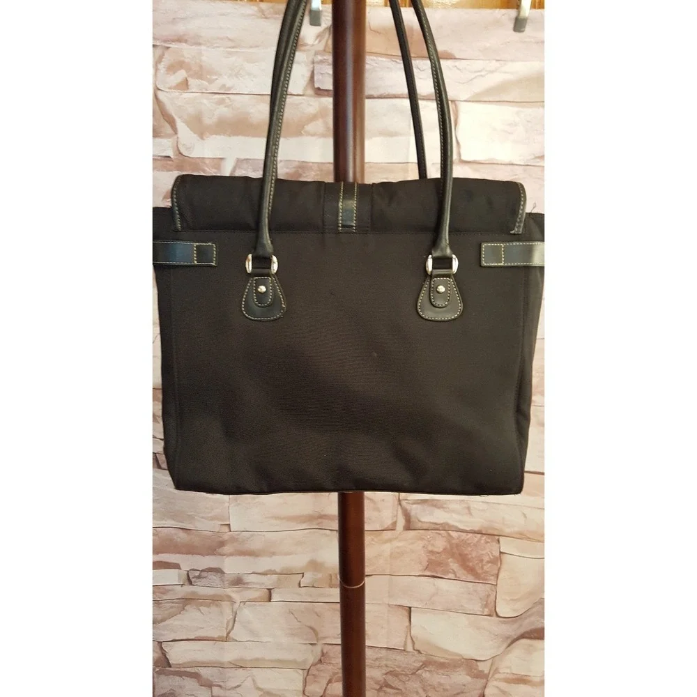 Targus Women's Laptop Shoulder Bag Large Padded Business Tote Black